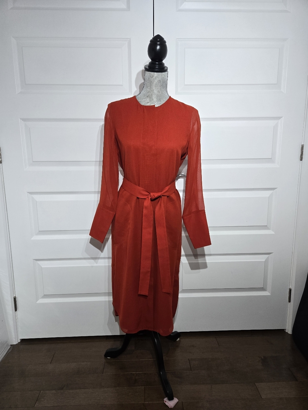 Elegant Red Long-Sleeve Belted Dress